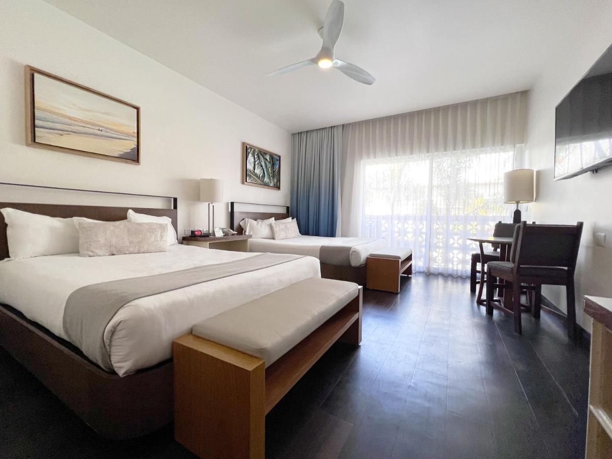 Deluxe Queen Room with Two Queen Beds