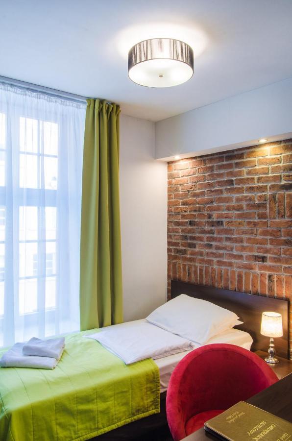 Single Room,1341818267:JPEG