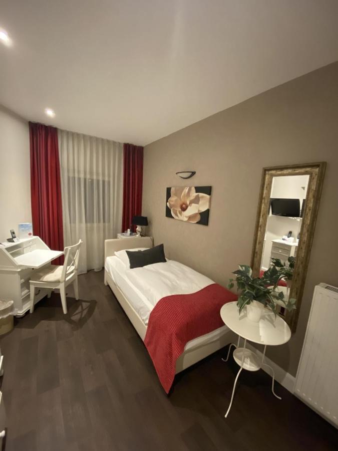 Standard Single Room,1341842201:JPEG