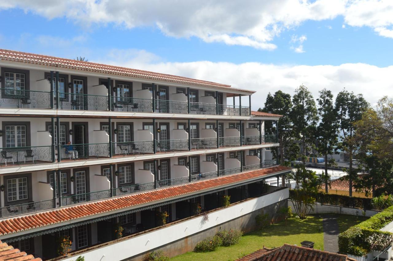 Superior Double or Twin Room Balcony Side Sea View