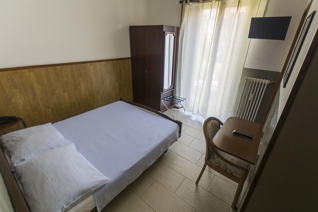 Single Room Balcony,134267814:JPEG