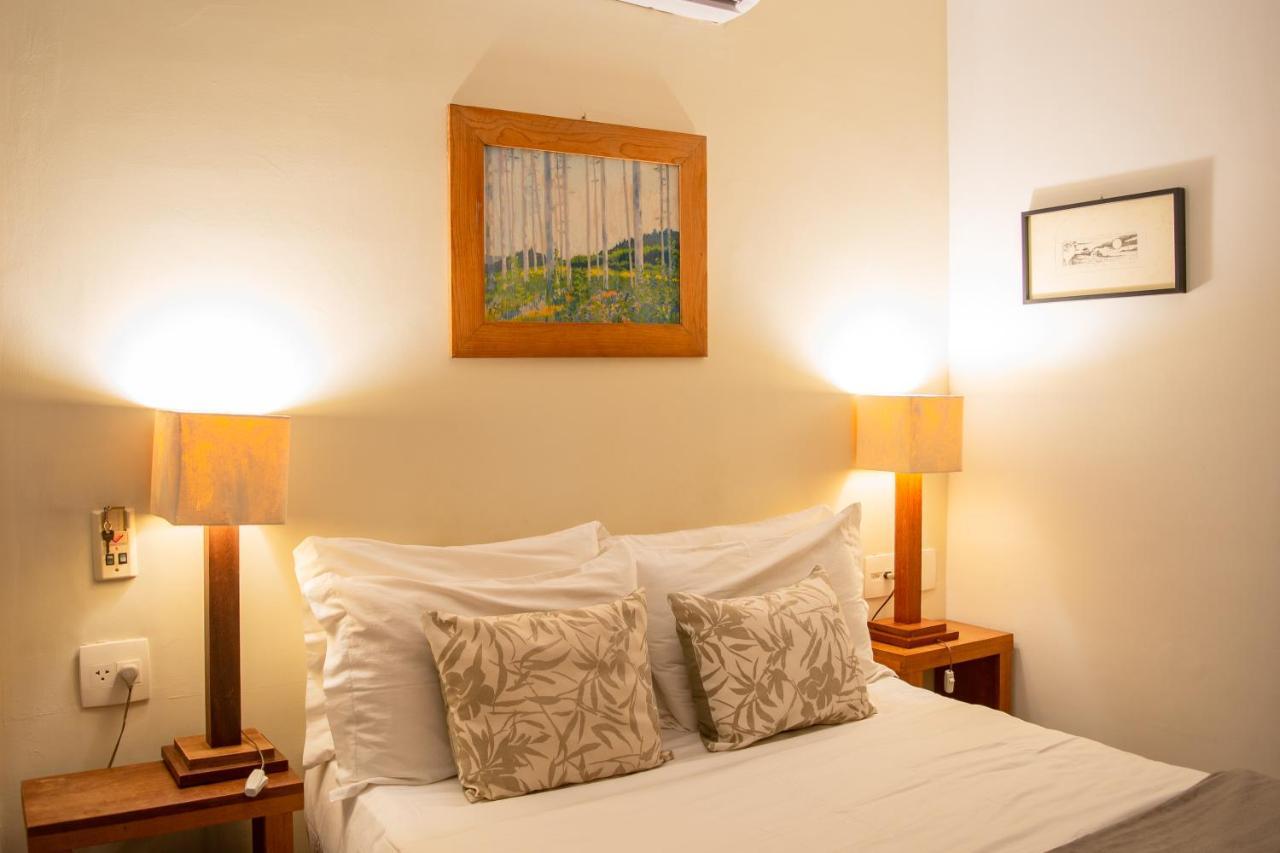 Small Double Room,1343884478:JPEG
