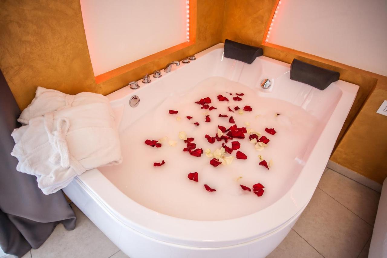 Double Room Hot Tub