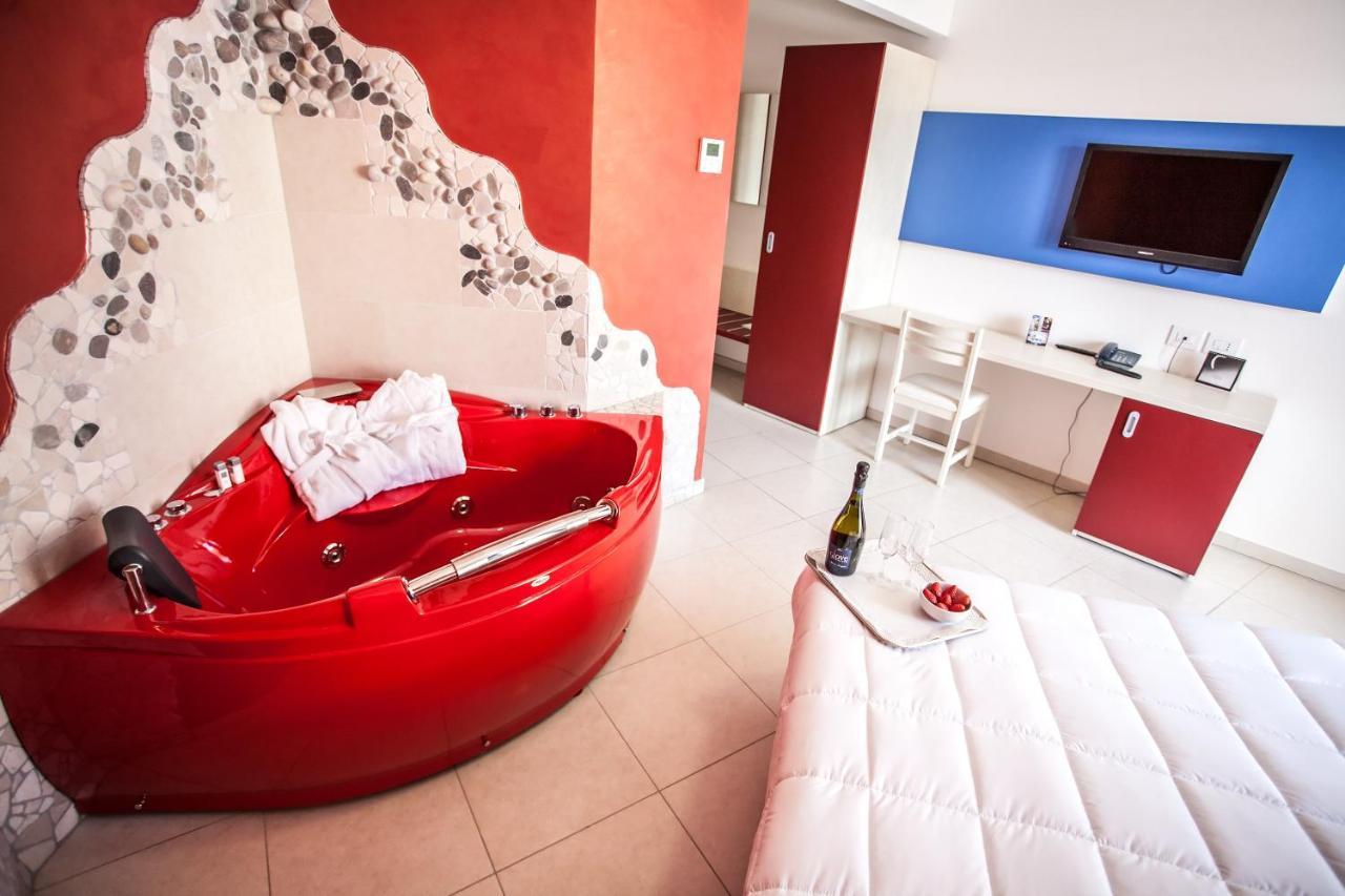 Double Room Hot Tub