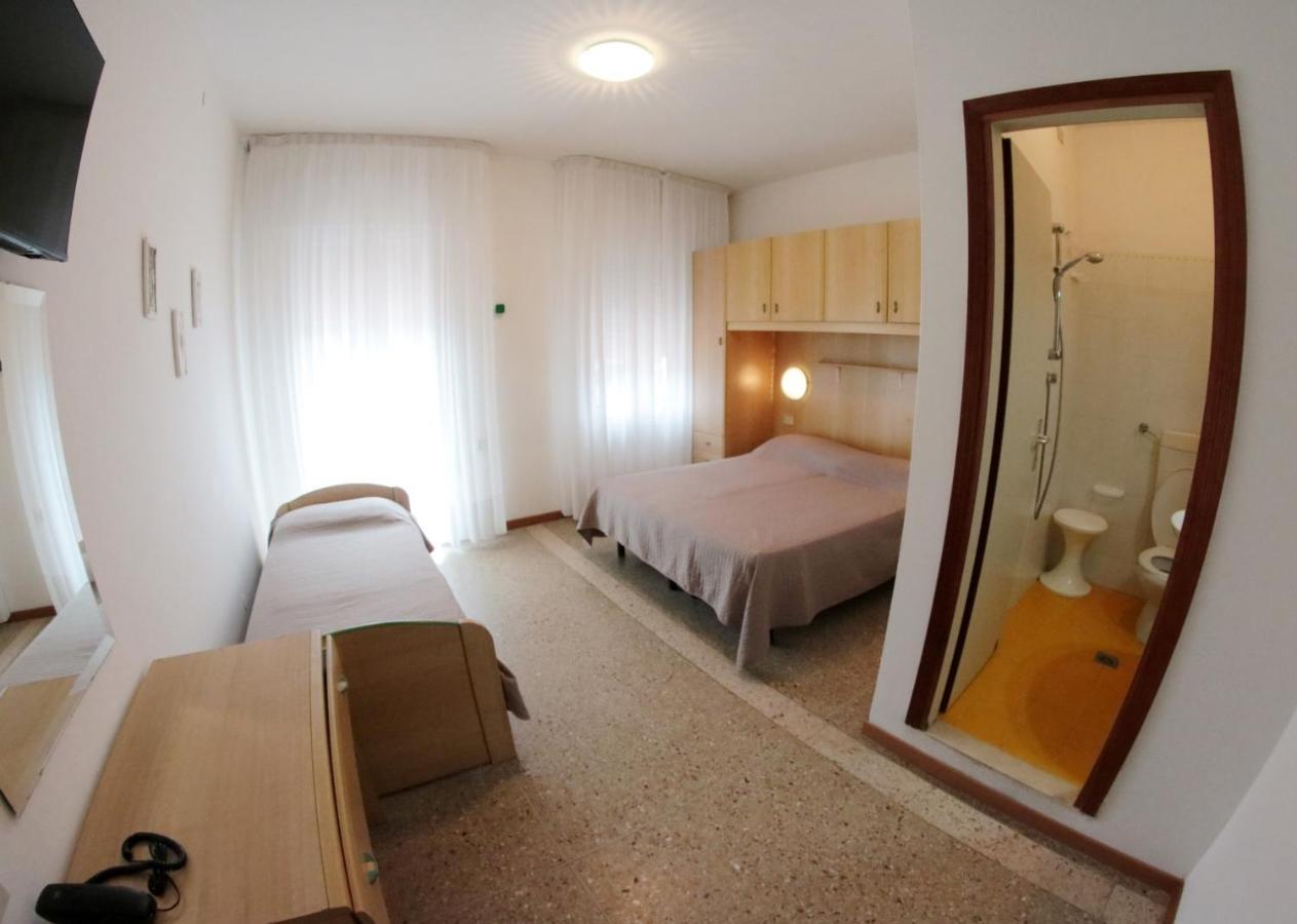 Standard Double Room,1344883862:JPEG