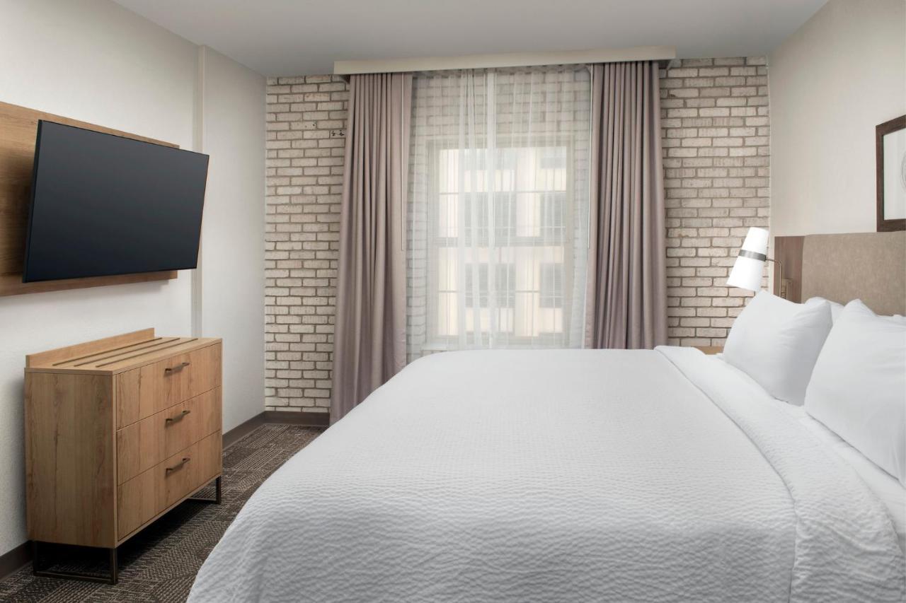 Studio Suite,1275518986:JPEG