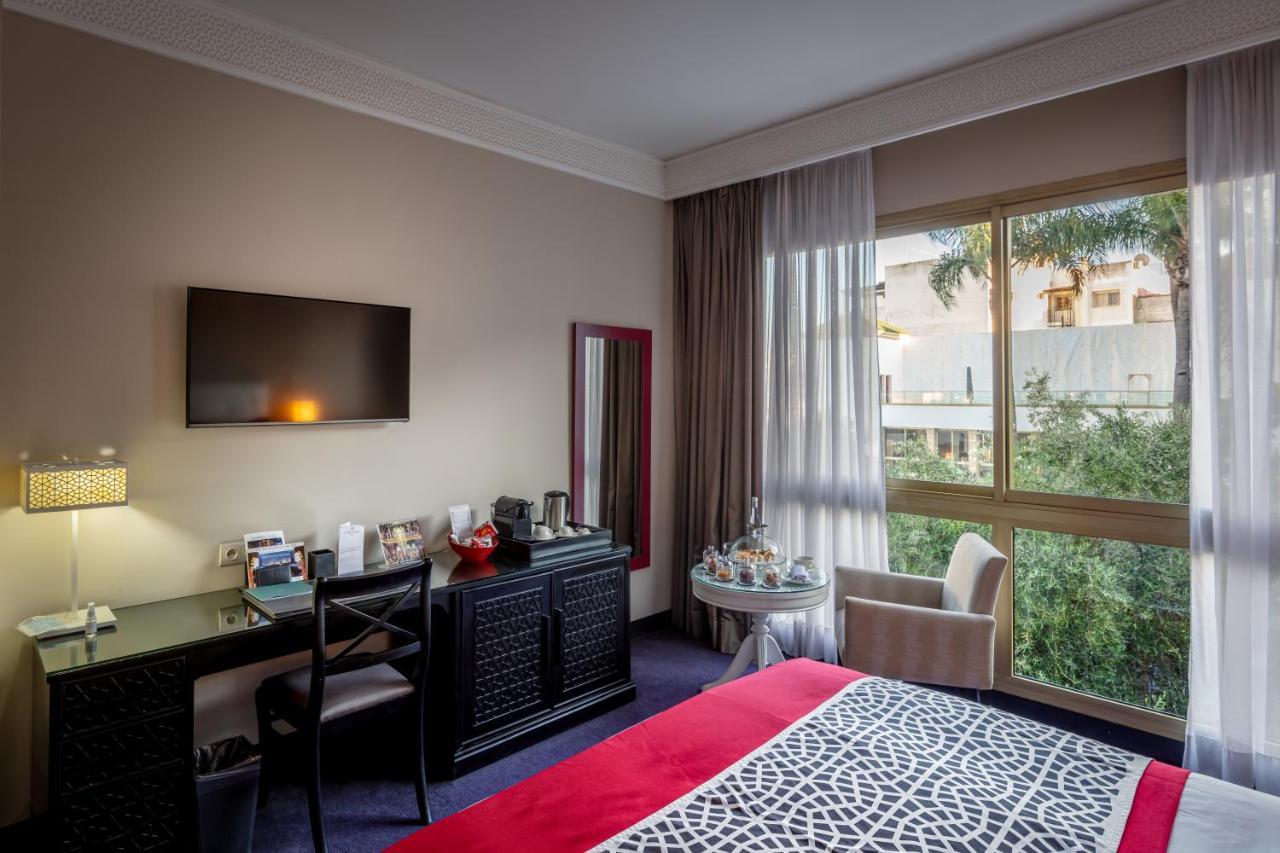 Superior Garden view room one king bed