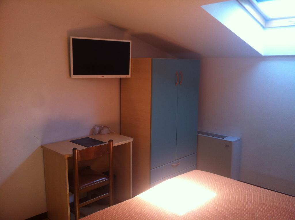 Economy Double or Twin Room Attic