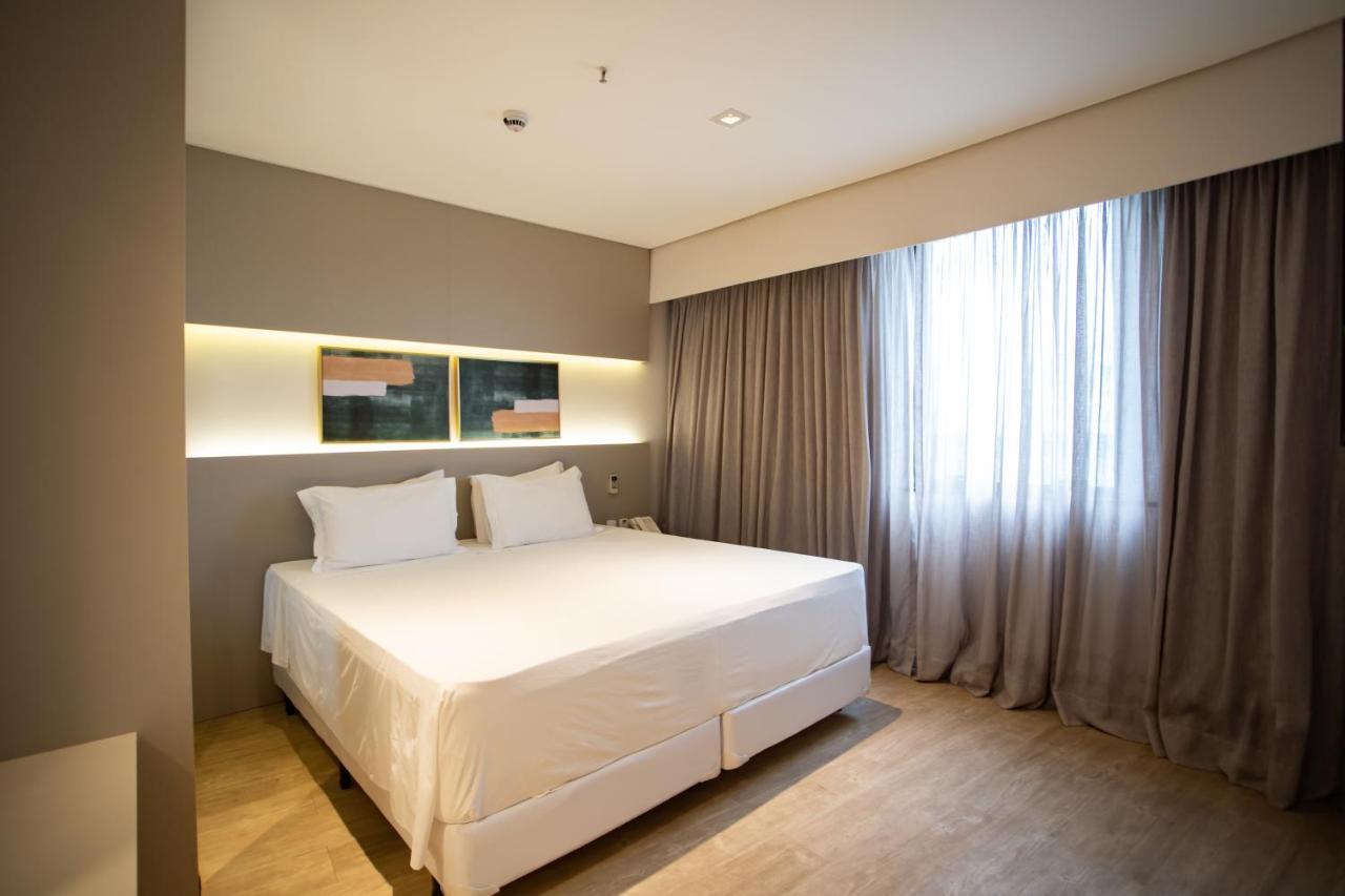 Executive Suite,1345190234:JPEG
