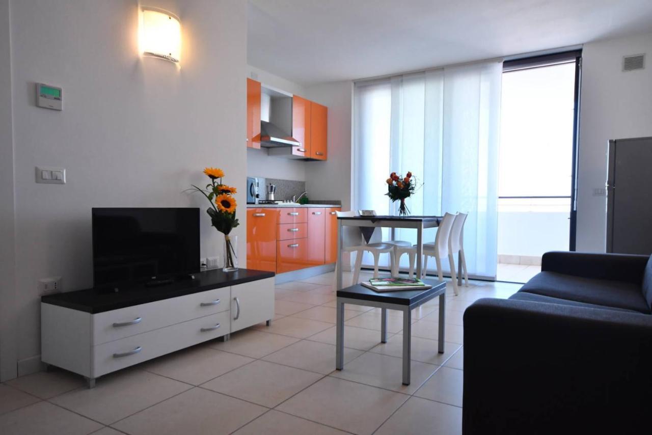 Two-Bedroom Apartment,1345411082:JPEG