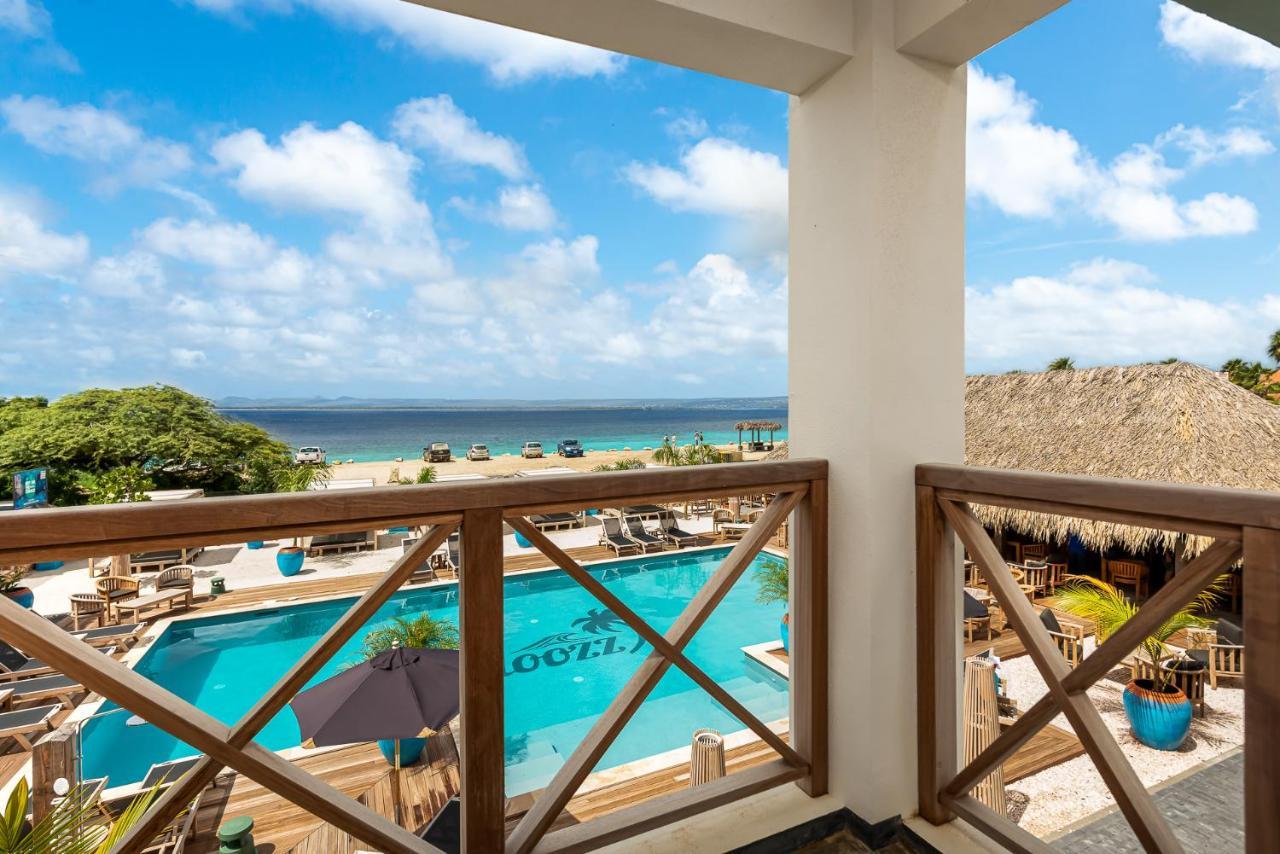 Studio Pool View