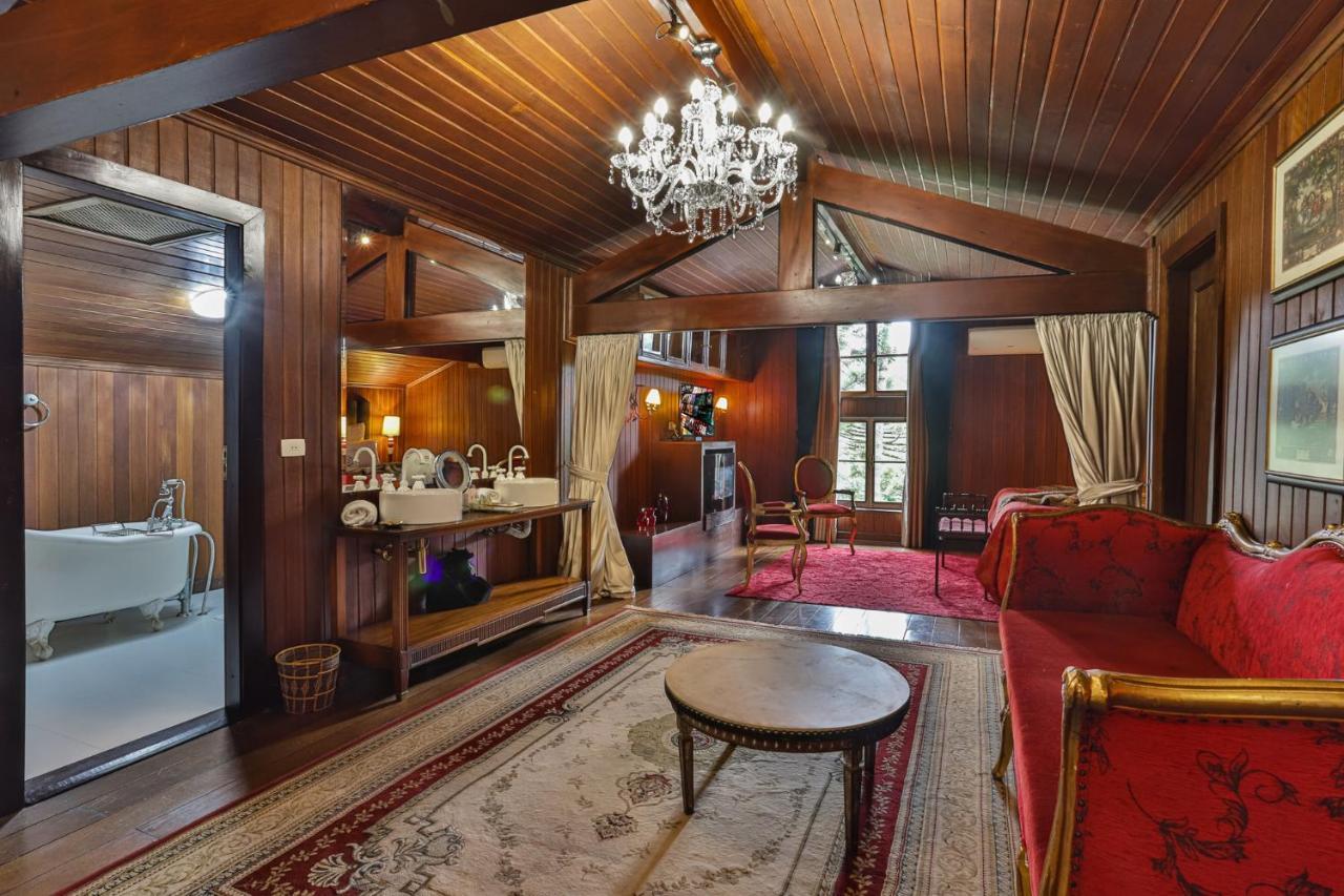 Superior King Suite