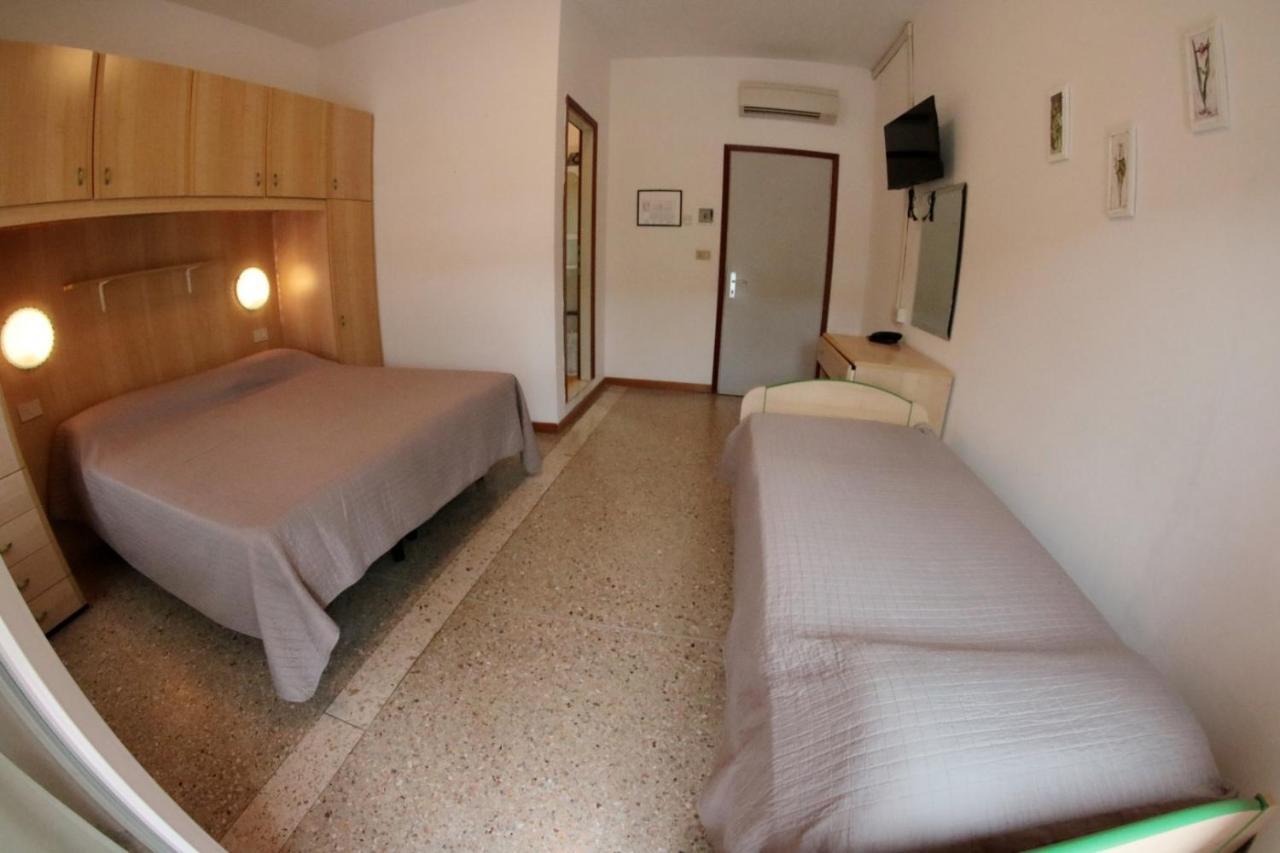 Standard Single Room,1346309408:JPEG