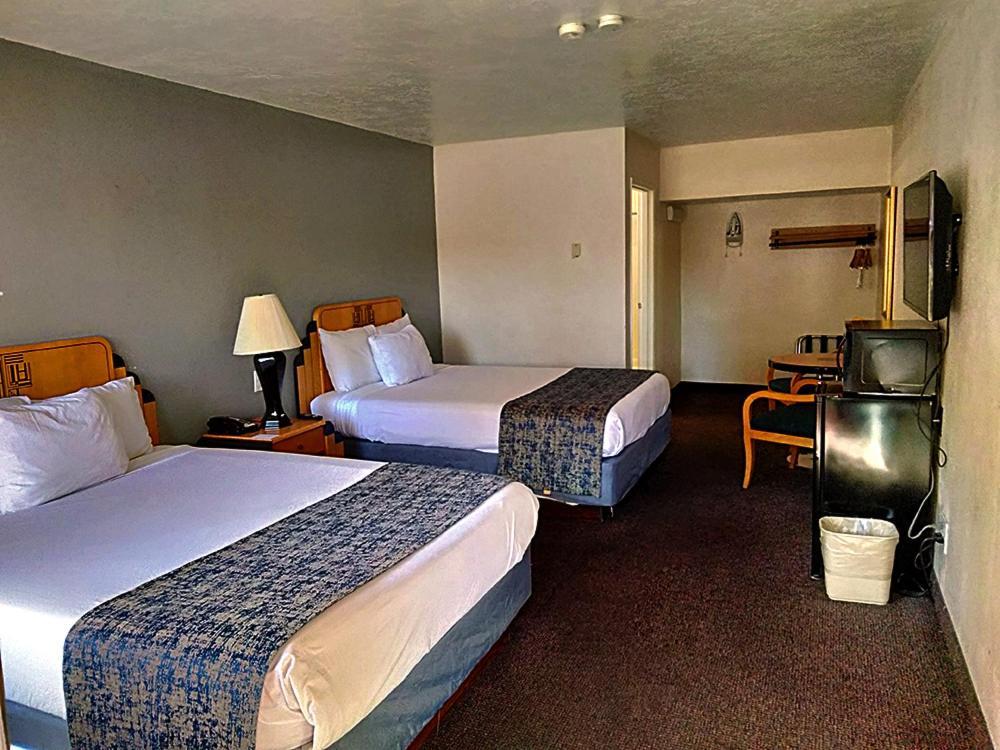 Queen Room Two Queen Beds