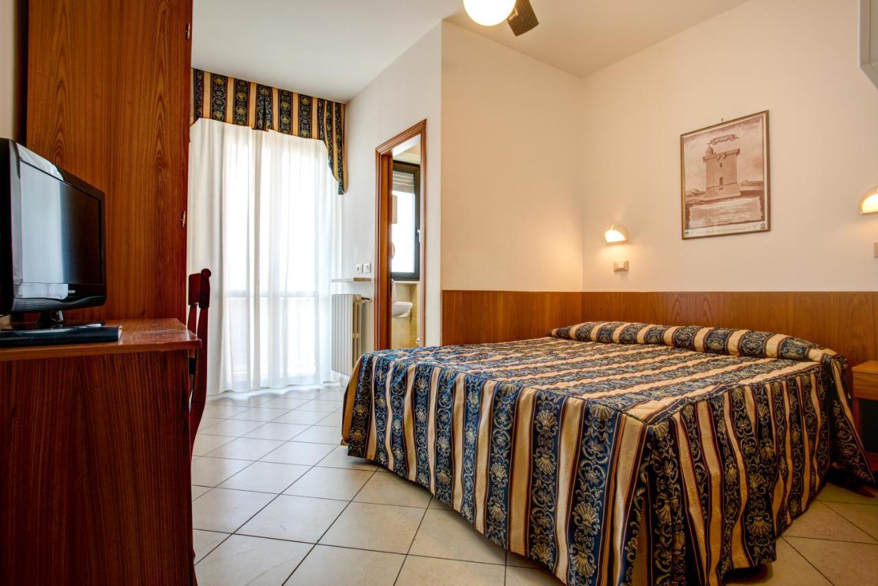 Double Room,1347270089:JPEG