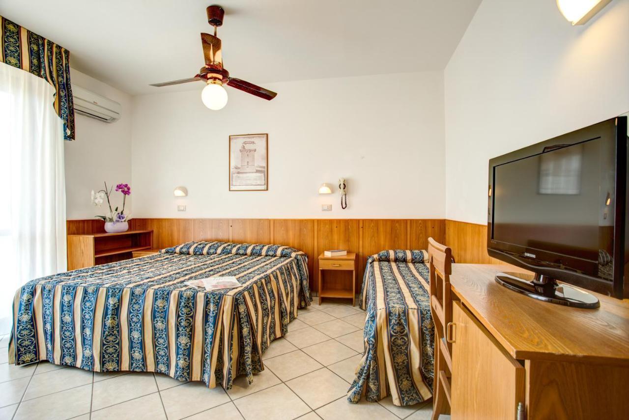 Triple Room,1349387164:JPEG