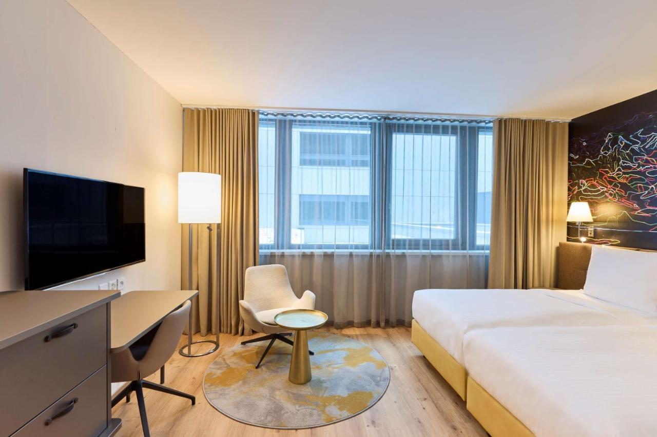 Standard Room,1347517157:JPEG