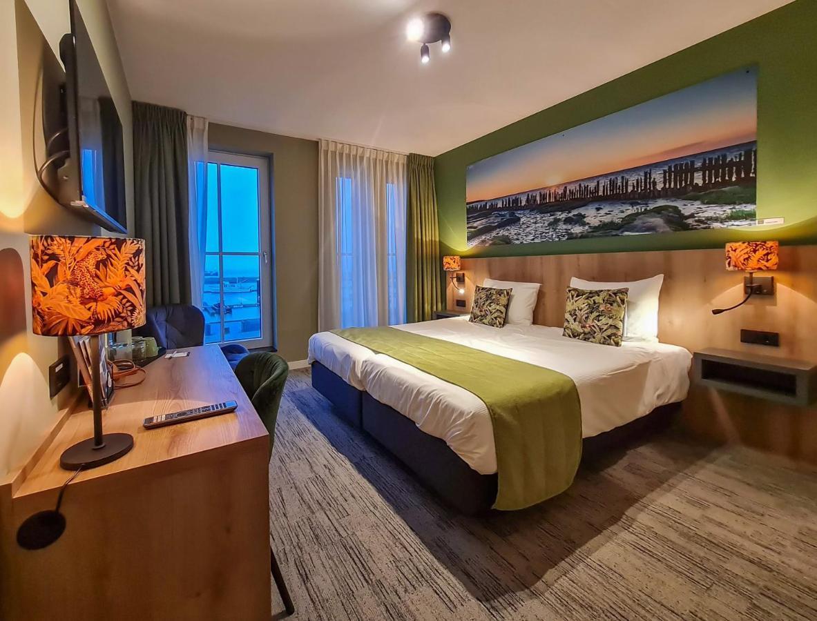 Standard Queen Room Sea View