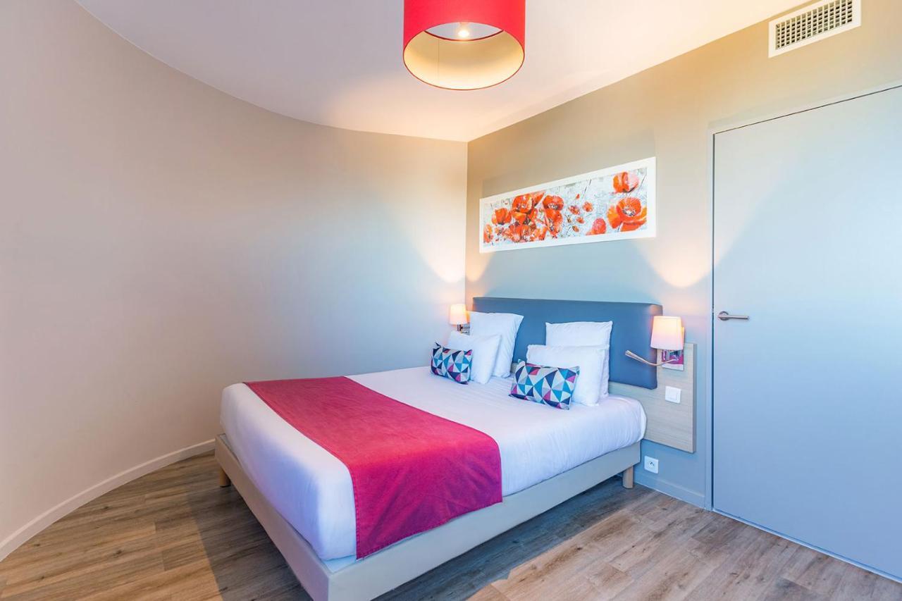 One-Bedroom Apartment,1348086503:JPEG