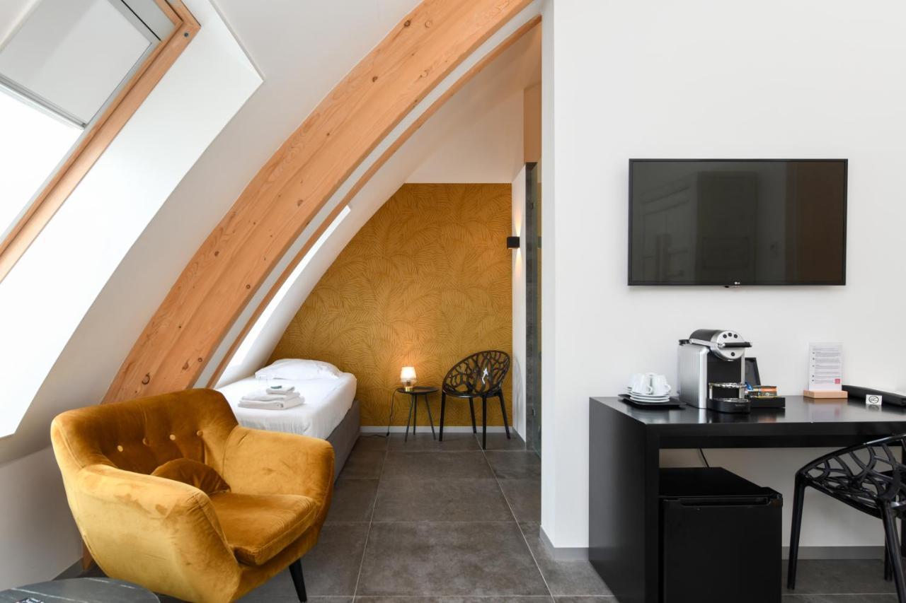 Comfort Triple Room