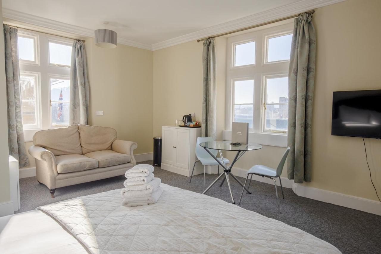 Double Room,1352542735:JPEG