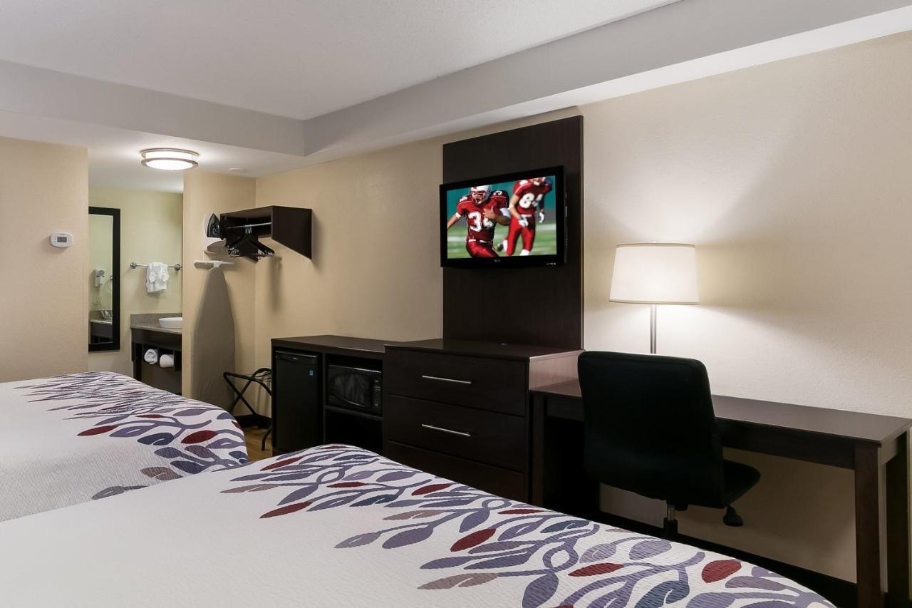 Deluxe Room Two Queen Beds Smoke