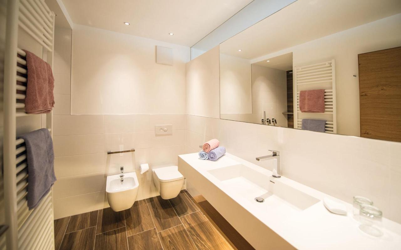 Standard Suite,1353706438:JPEG