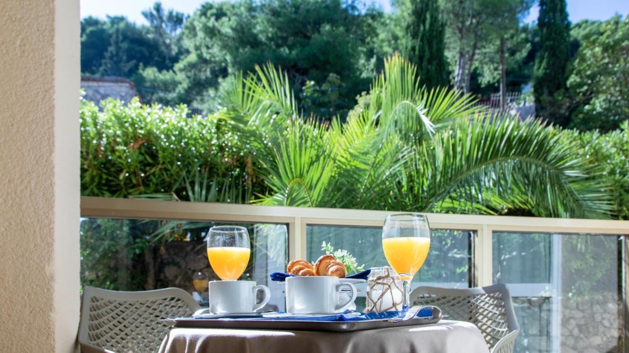 Standard Double or Twin Room Balcony