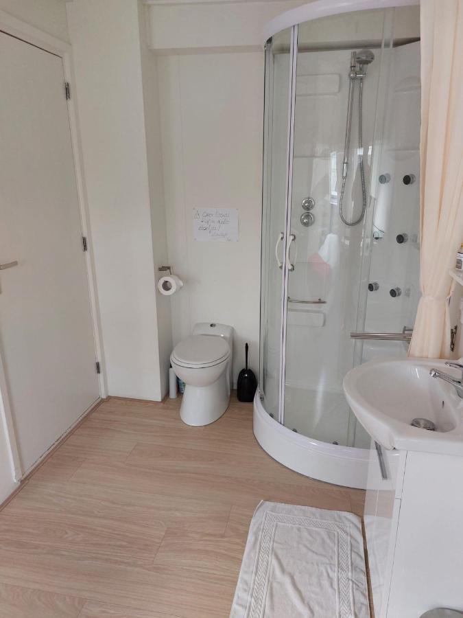 Single Room Private Bathroom