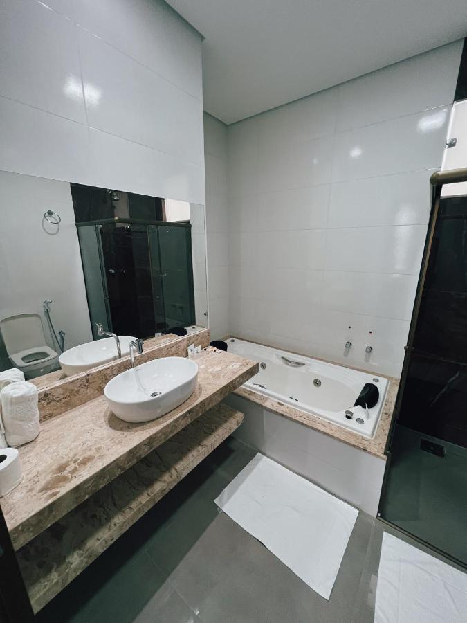Queen Room Spa Bath