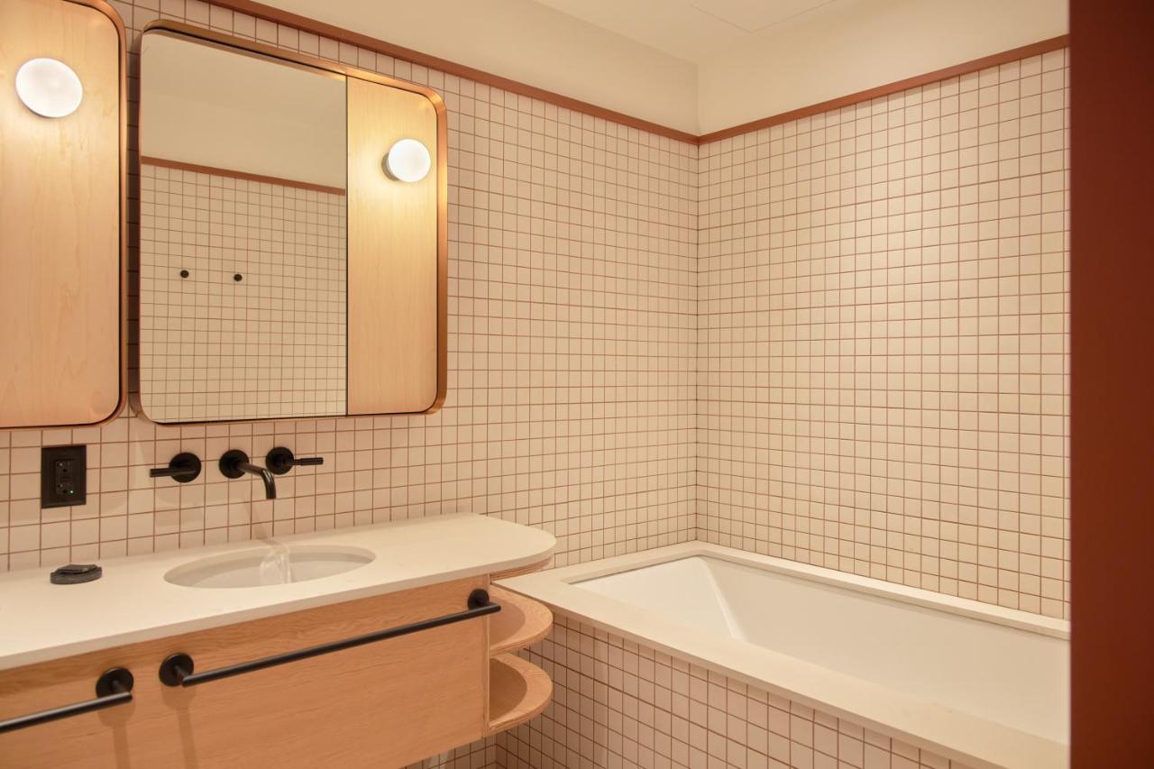 One-Bedroom Suite,1349787481:JPEG