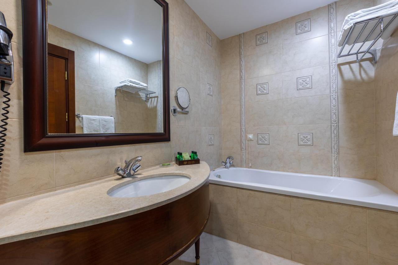 Standard Double Room City View 1 or
