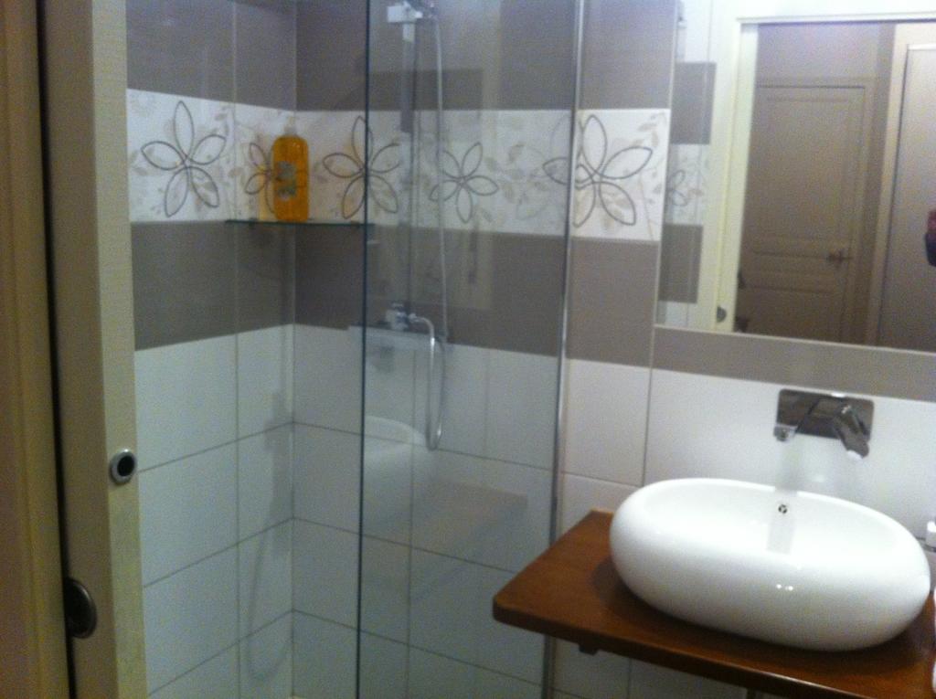 Double Room,1765381997:JPEG
