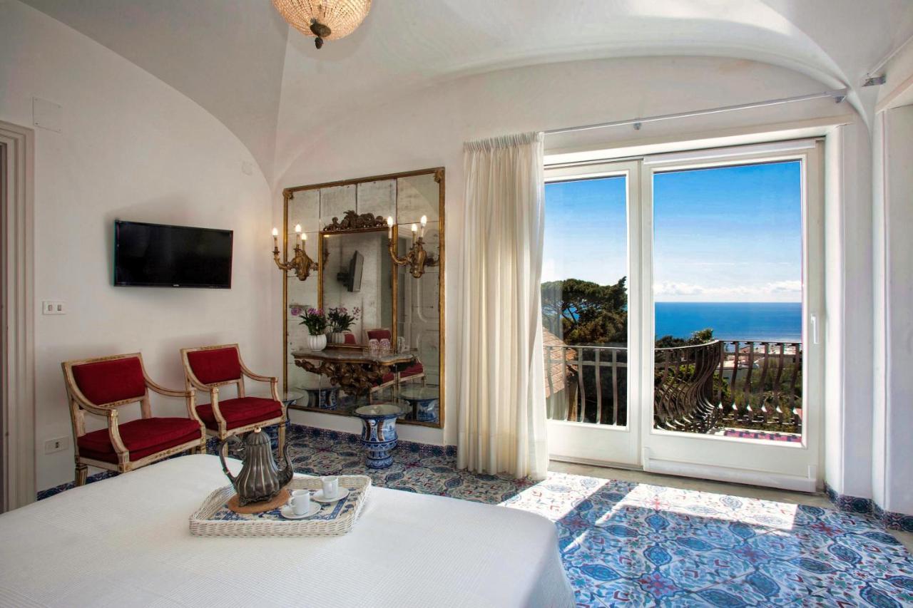 Suite front sea view balcony
