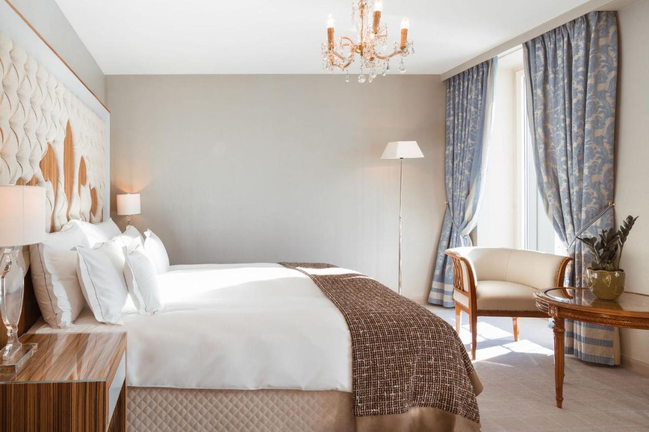 Deluxe Room Lake View