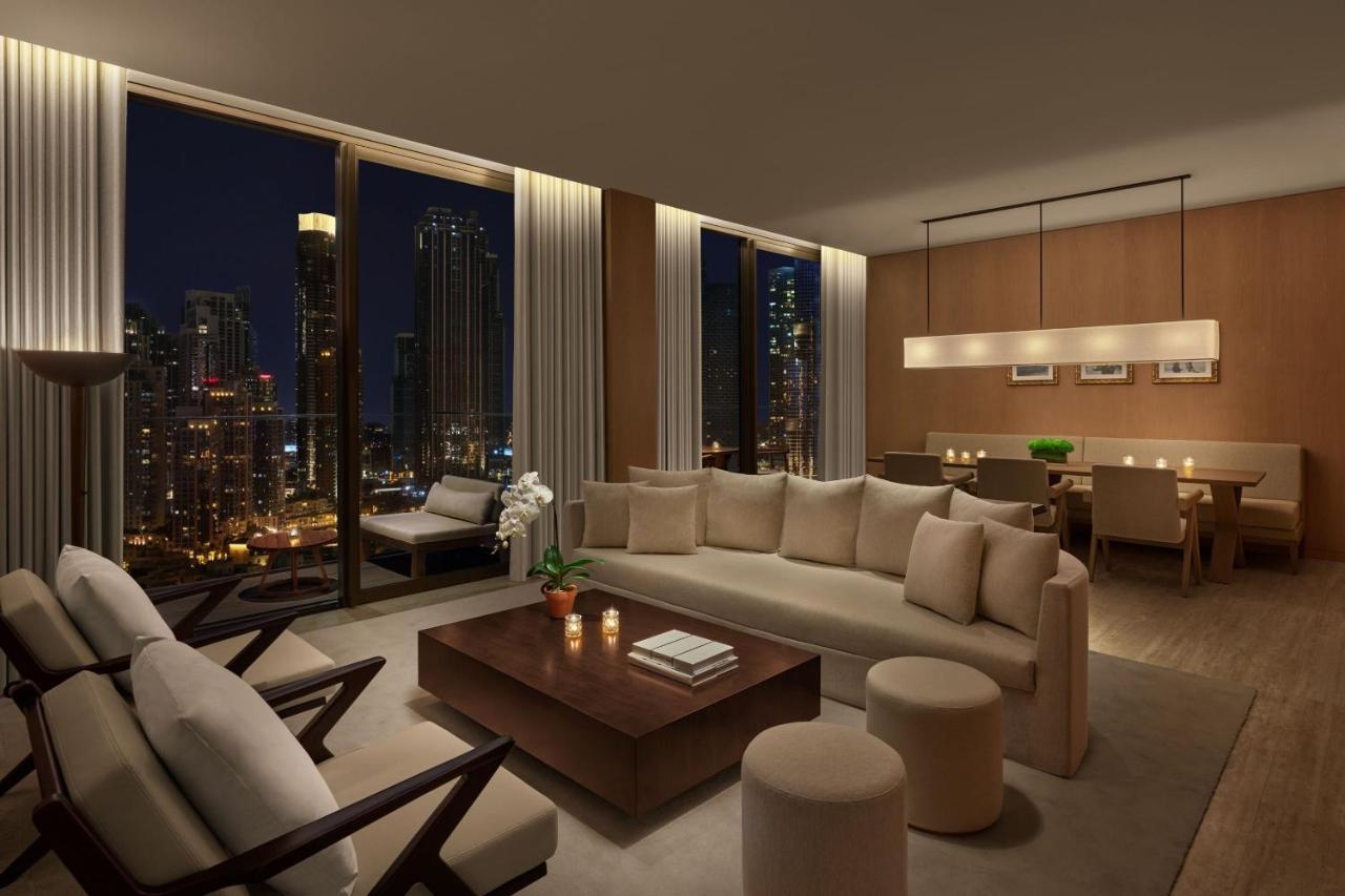 Premier One-Bedroom King Suite Kitchen Balcony Burj Khalifa View,1350748132:JPEG