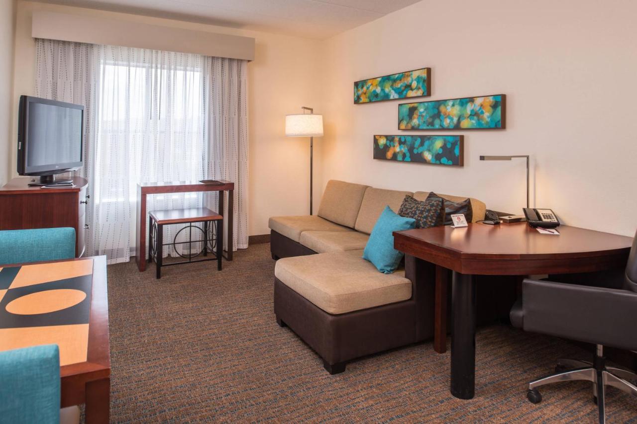 One-Bedroom Suite