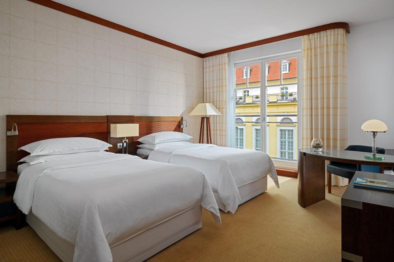 Deluxe Kamer met 2 Aparte Bedden - Gedeeltelijk Uitzicht op Zee