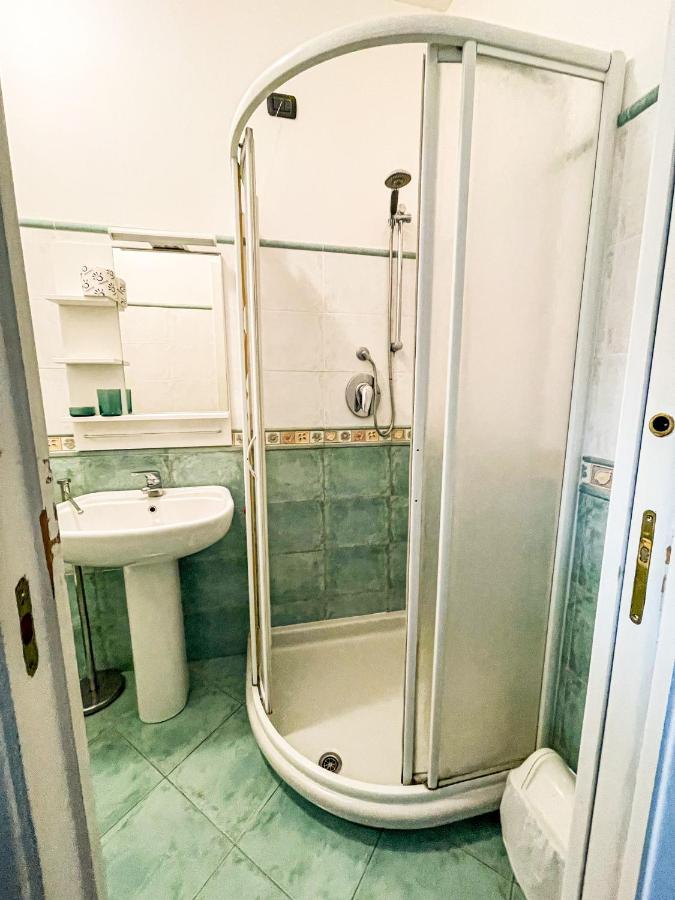 Double Room,1351248970:JPEG