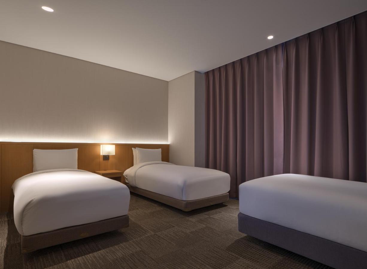Standard Triple Room is not available,1348125713:JPEG