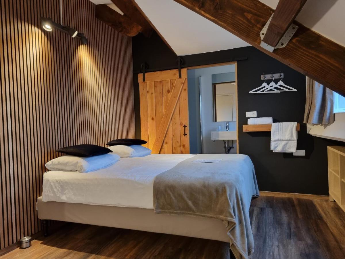 Double Room,1351626874:JPEG