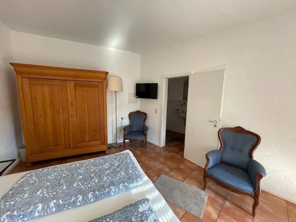 Double Room,1351667473:JPEG
