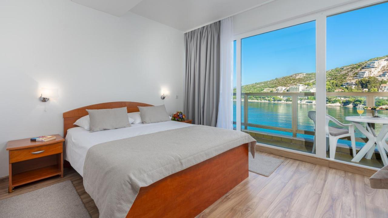 Double or Twin Room Balcony Sea View