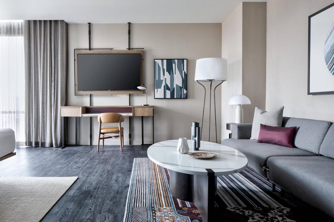 Junior King Suite