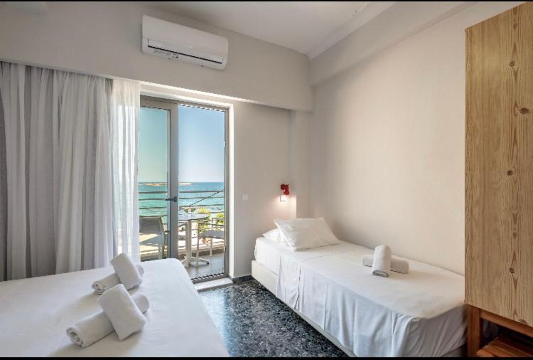 Standard Triple Room Sea View