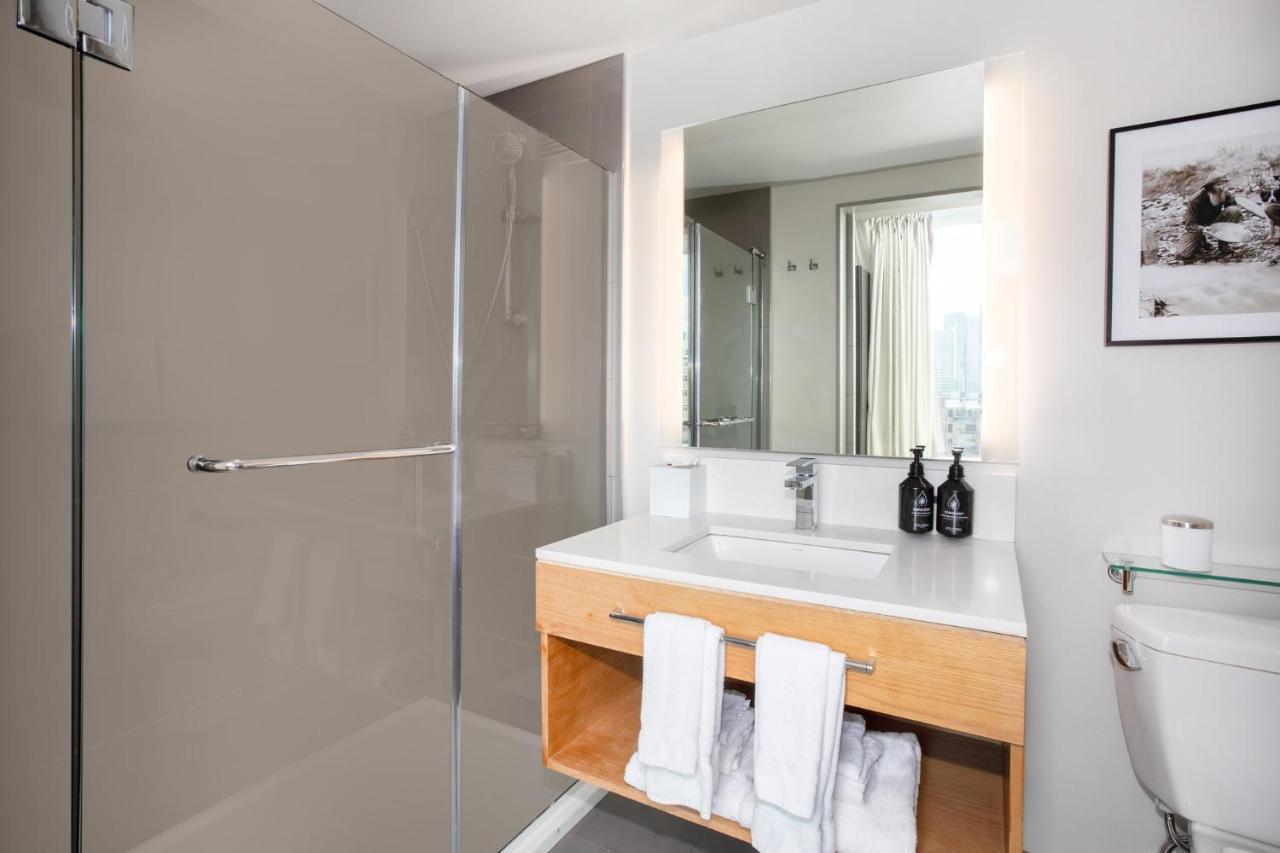 Standard Queen Room Two Queen Beds Mile High View Corner
