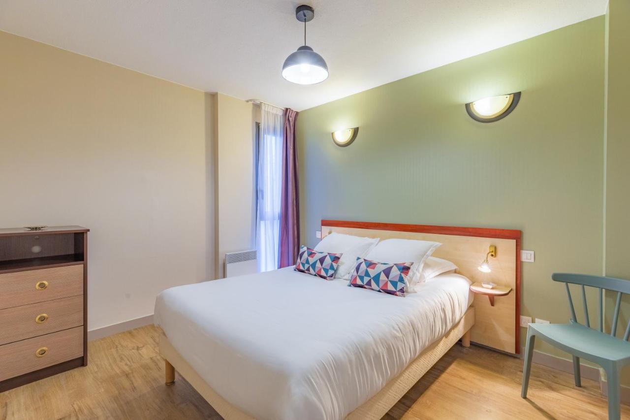 Large Apartment,1352489065:JPEG