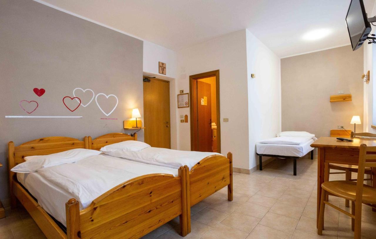 Triple Room,1352516872:JPEG