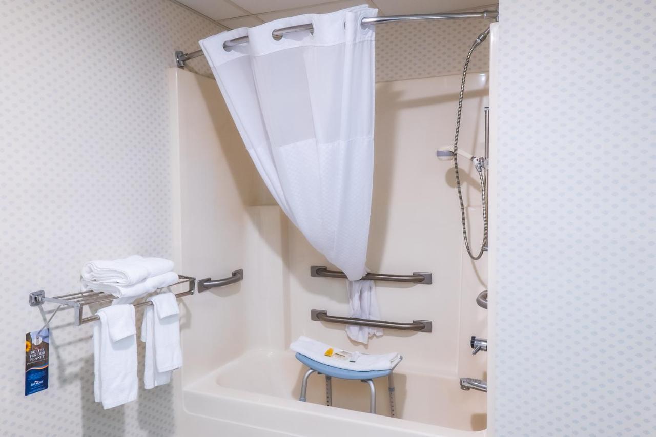 King Room Mobility Access or Non-Smoking