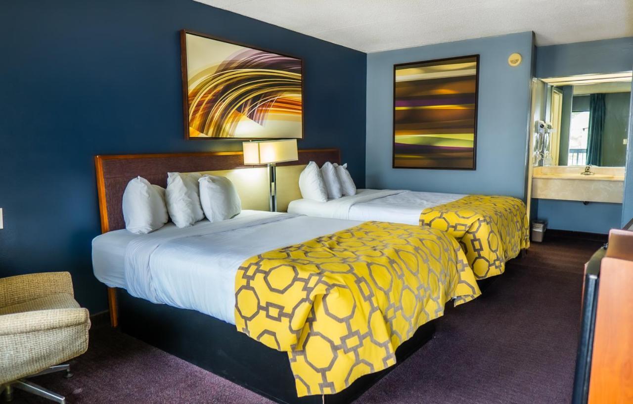 Queen Room Two Queen Beds Non-Smoking